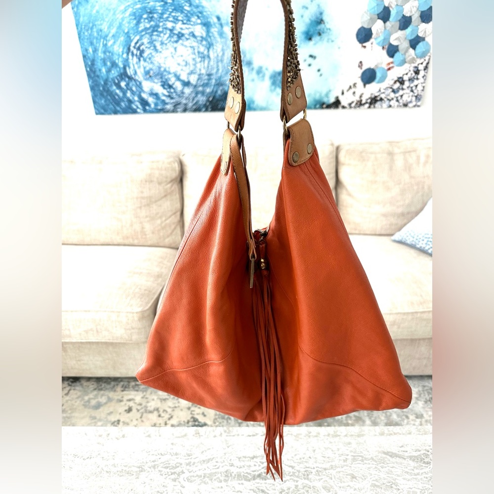 Elisa Atheniense handbag